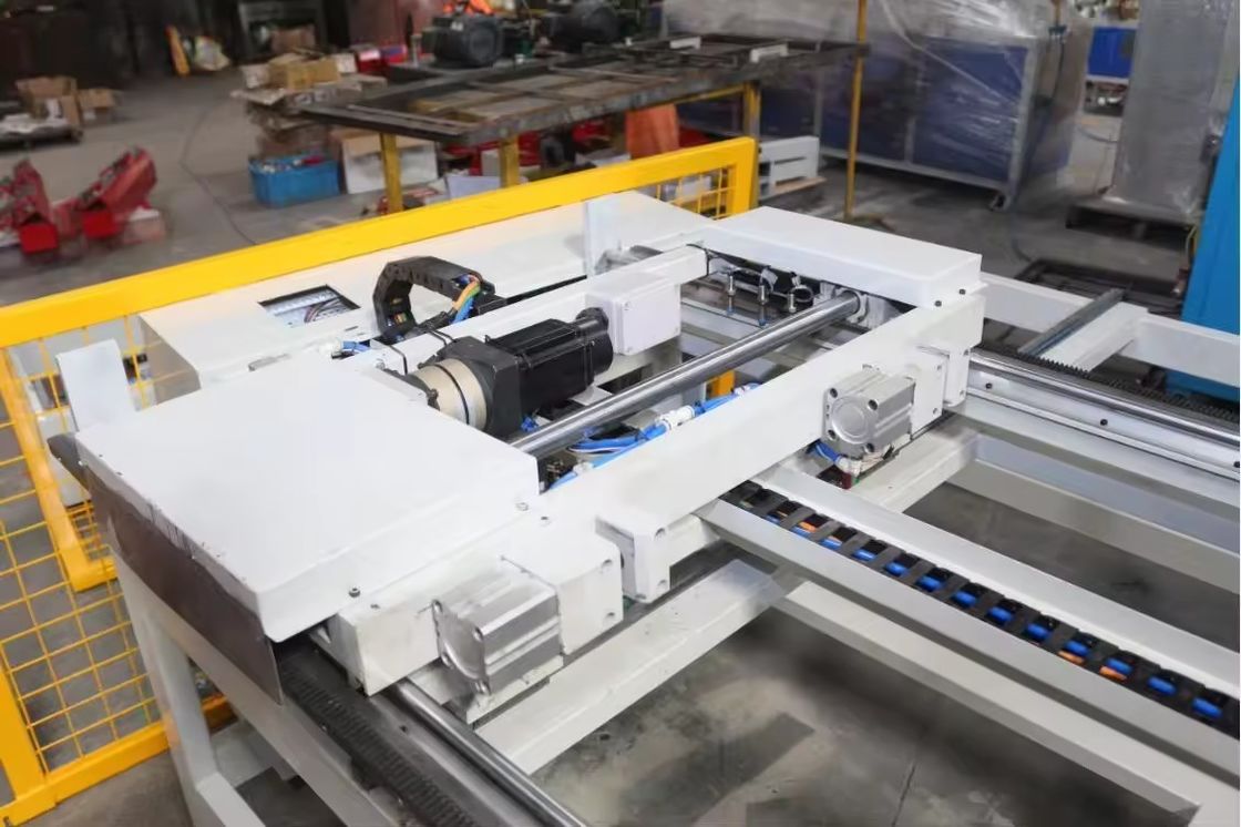 Máquina de soldadura por puntos de CNC de siete ejes con doble cabeza de chapa automática de metal para estante de sentadillas